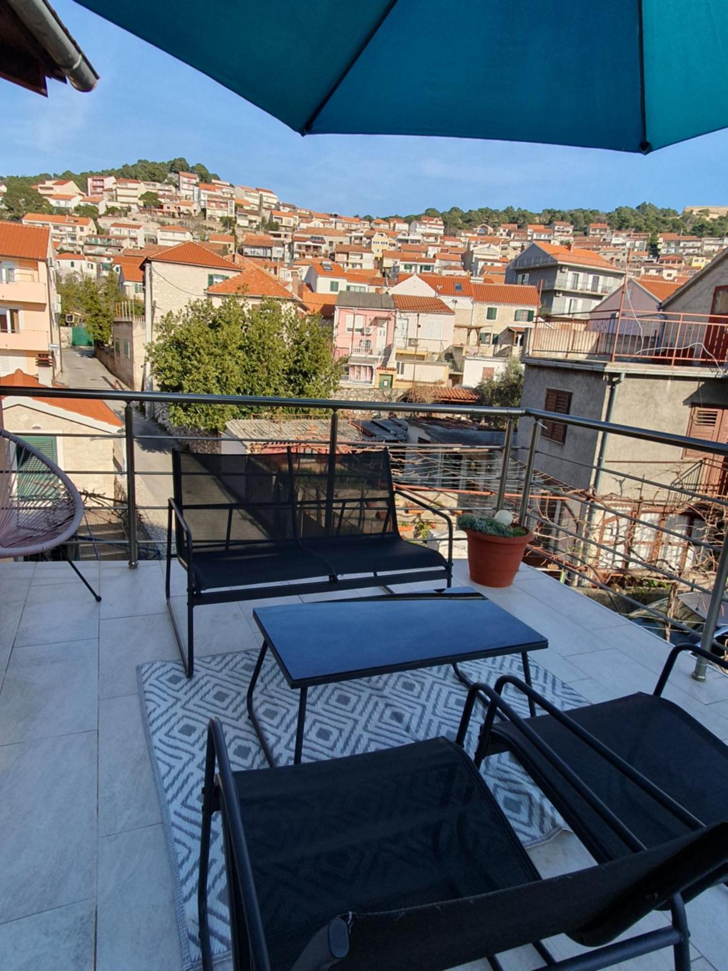 Apartment'S Dalmatia ชิเบนิก ภายนอก รูปภาพ