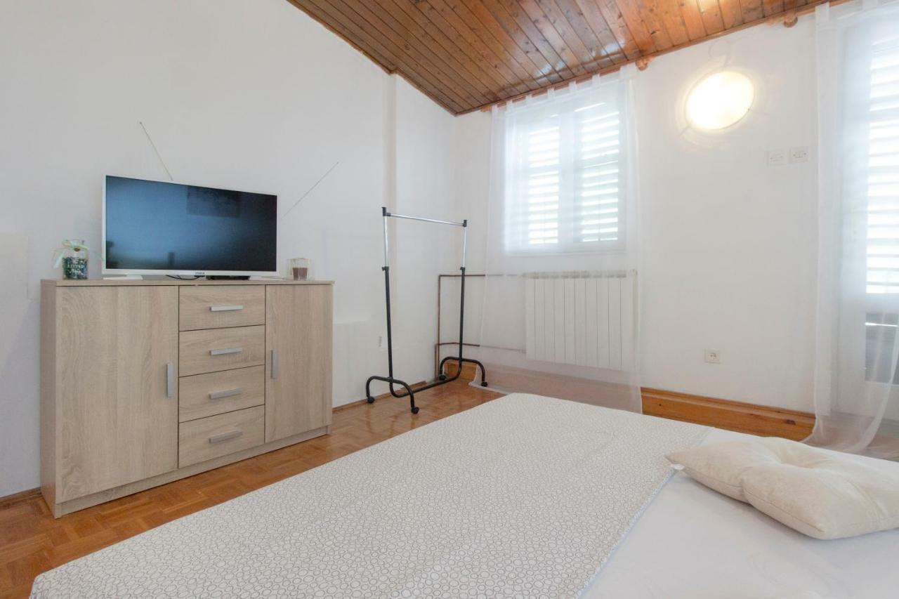 Apartment'S Dalmatia ชิเบนิก ภายนอก รูปภาพ