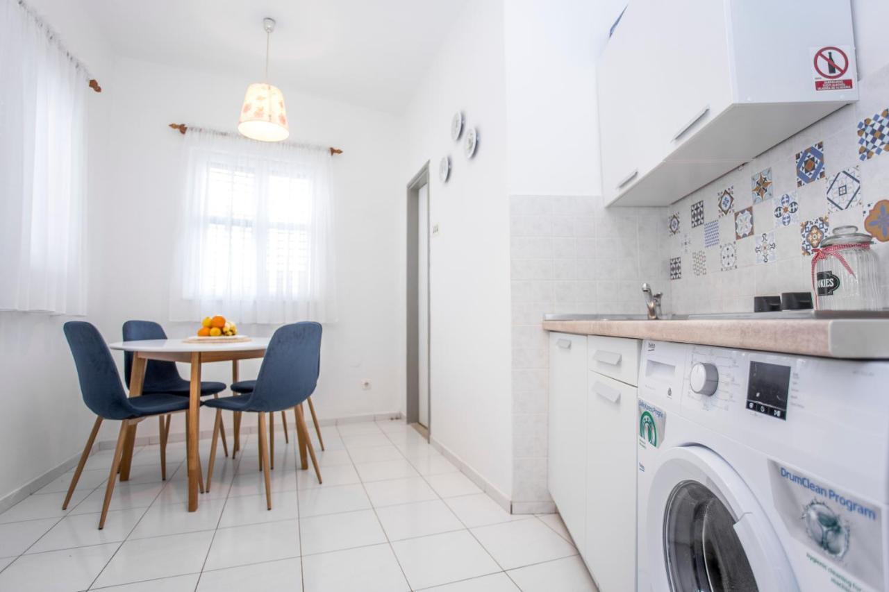 Apartment'S Dalmatia ชิเบนิก ภายนอก รูปภาพ