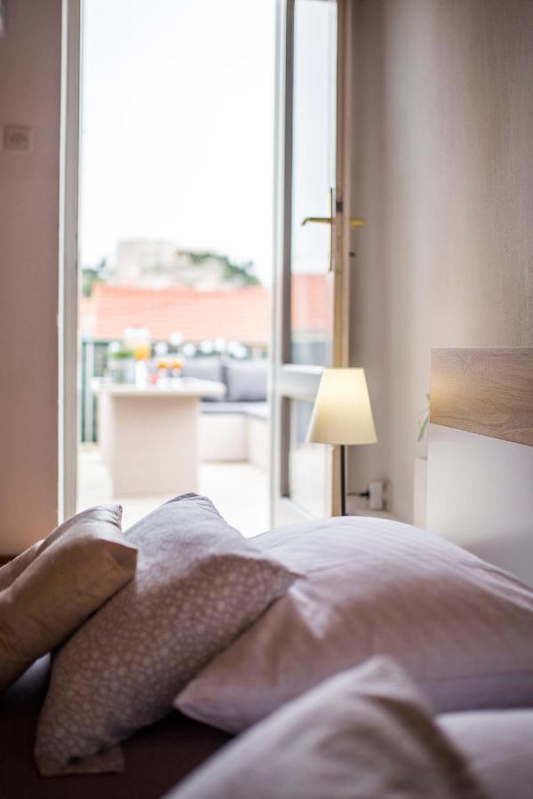Apartment'S Dalmatia ชิเบนิก ภายนอก รูปภาพ